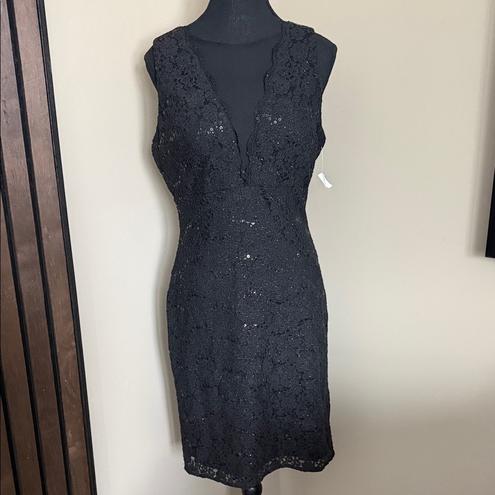 Roz & Ali Black Lace Backless Dress